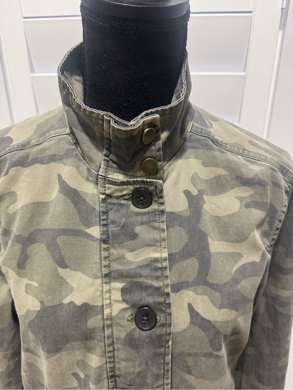 Lucky Brand Women's Camo Jacket in Olive Green & Khaki - Picture 3 of 6